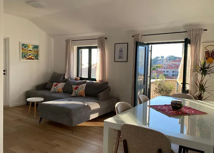 City Center Suites - Apartment With Terrace And Private Pool
